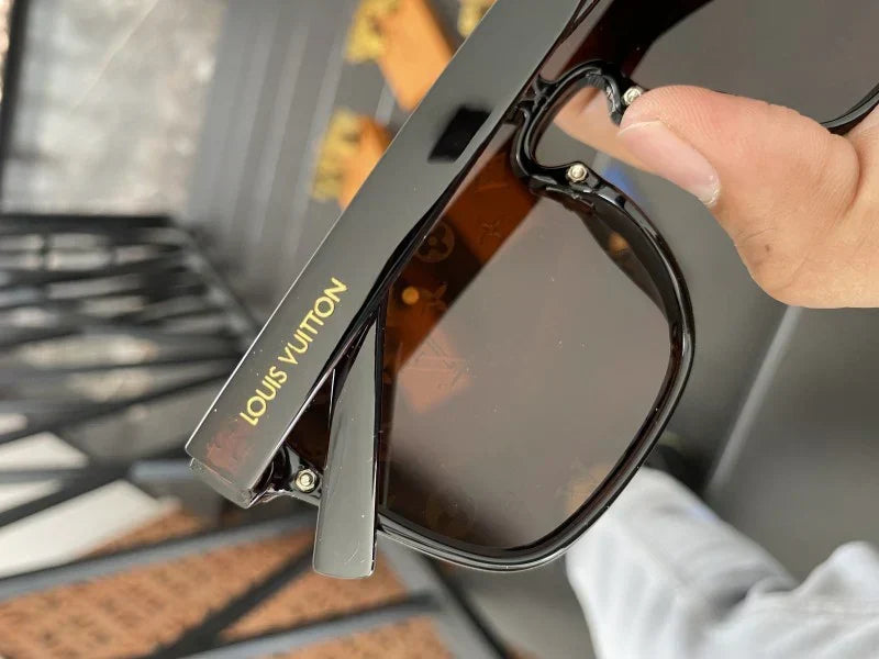 LOUIS 1822 PRINTED BROWN