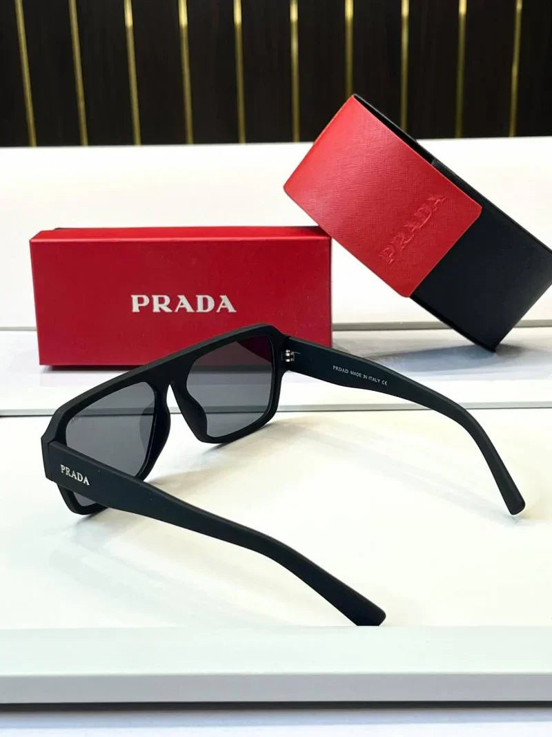 Prada 22 black