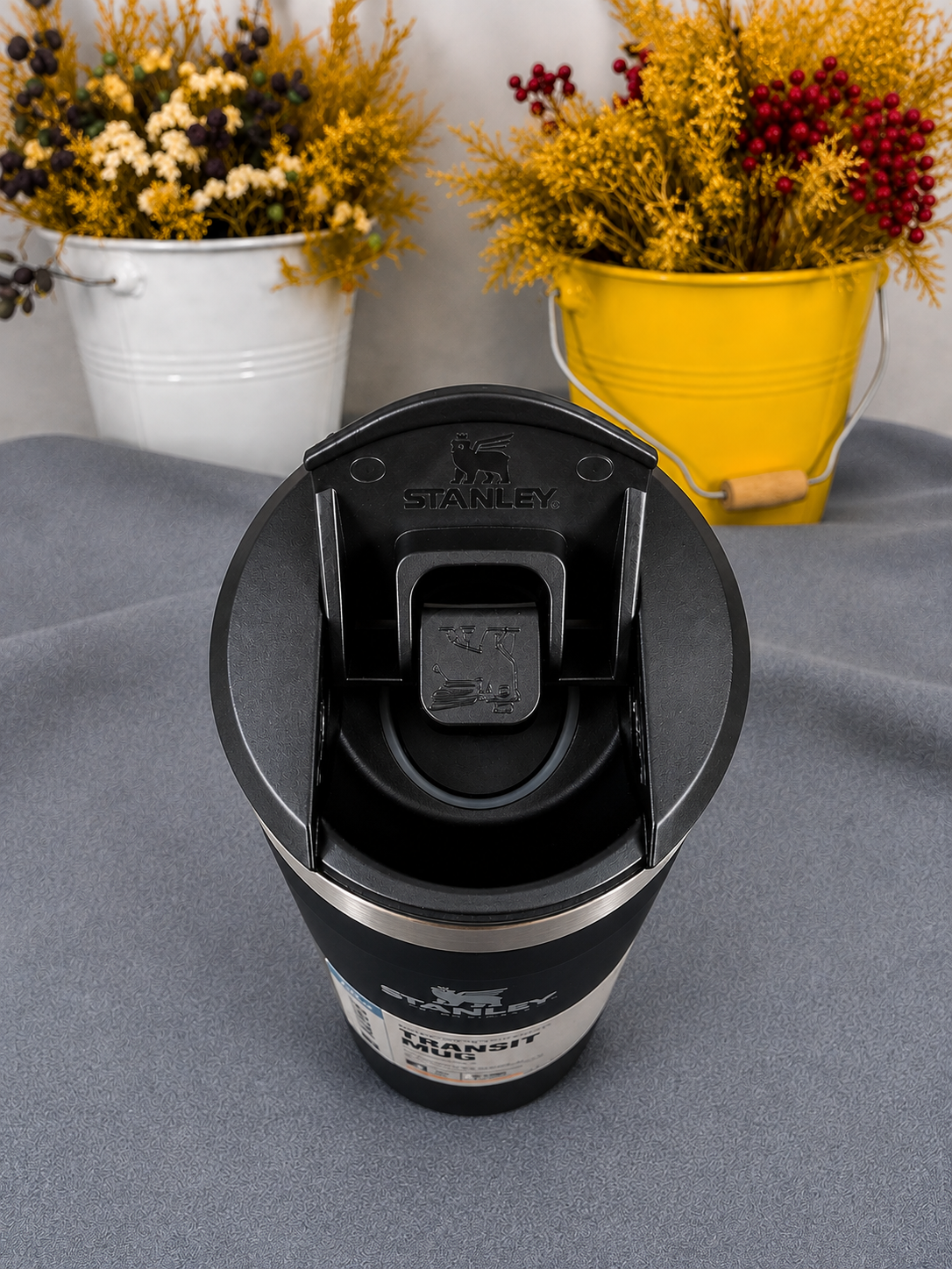 Premium 470ml Stainless Steel Insulated Travel Mug – Black