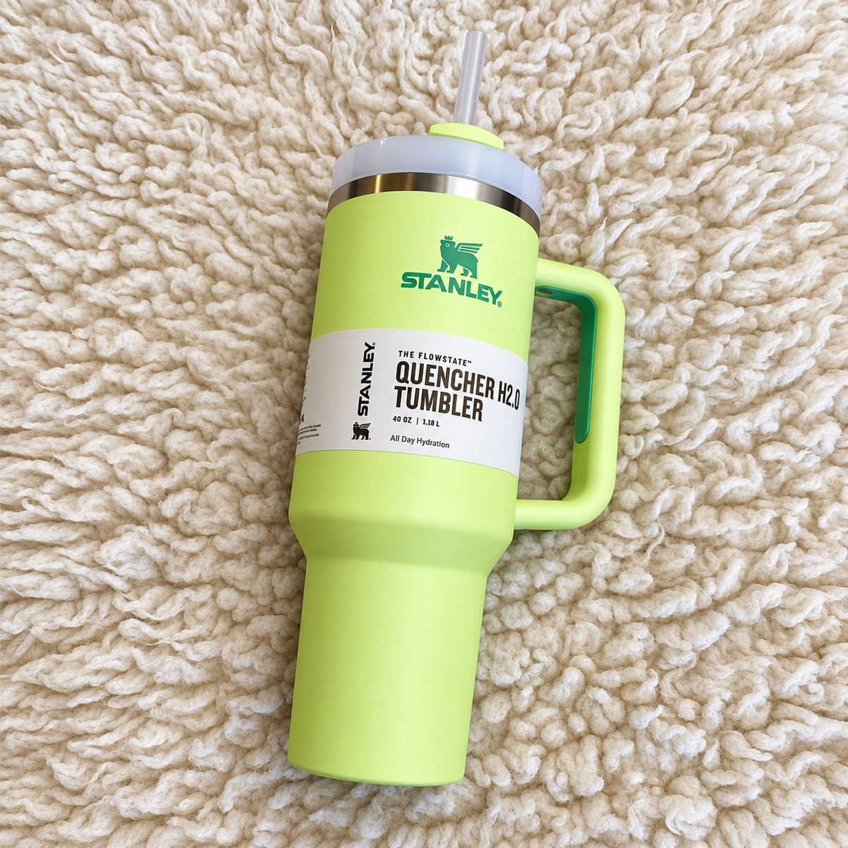 Green Stainless Steel Double-Wall Insulated Reusable Water Bottle